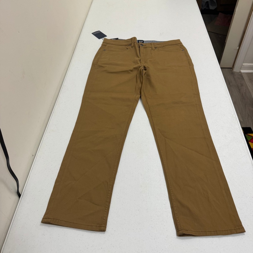 GAP Men's Chinos in Camel Brown